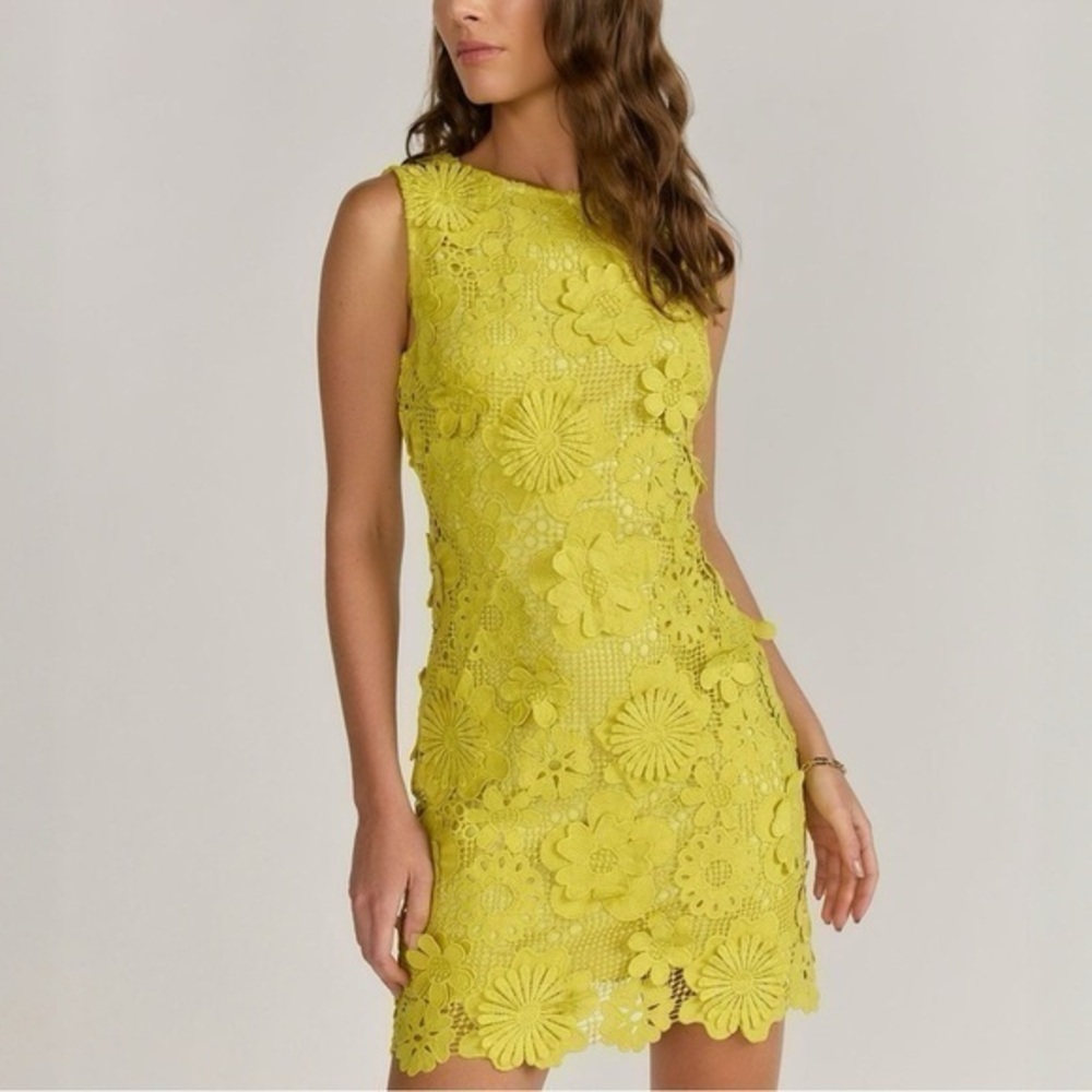 NYC Sleeveless Floral Crochet Shift Dress Size Medium​